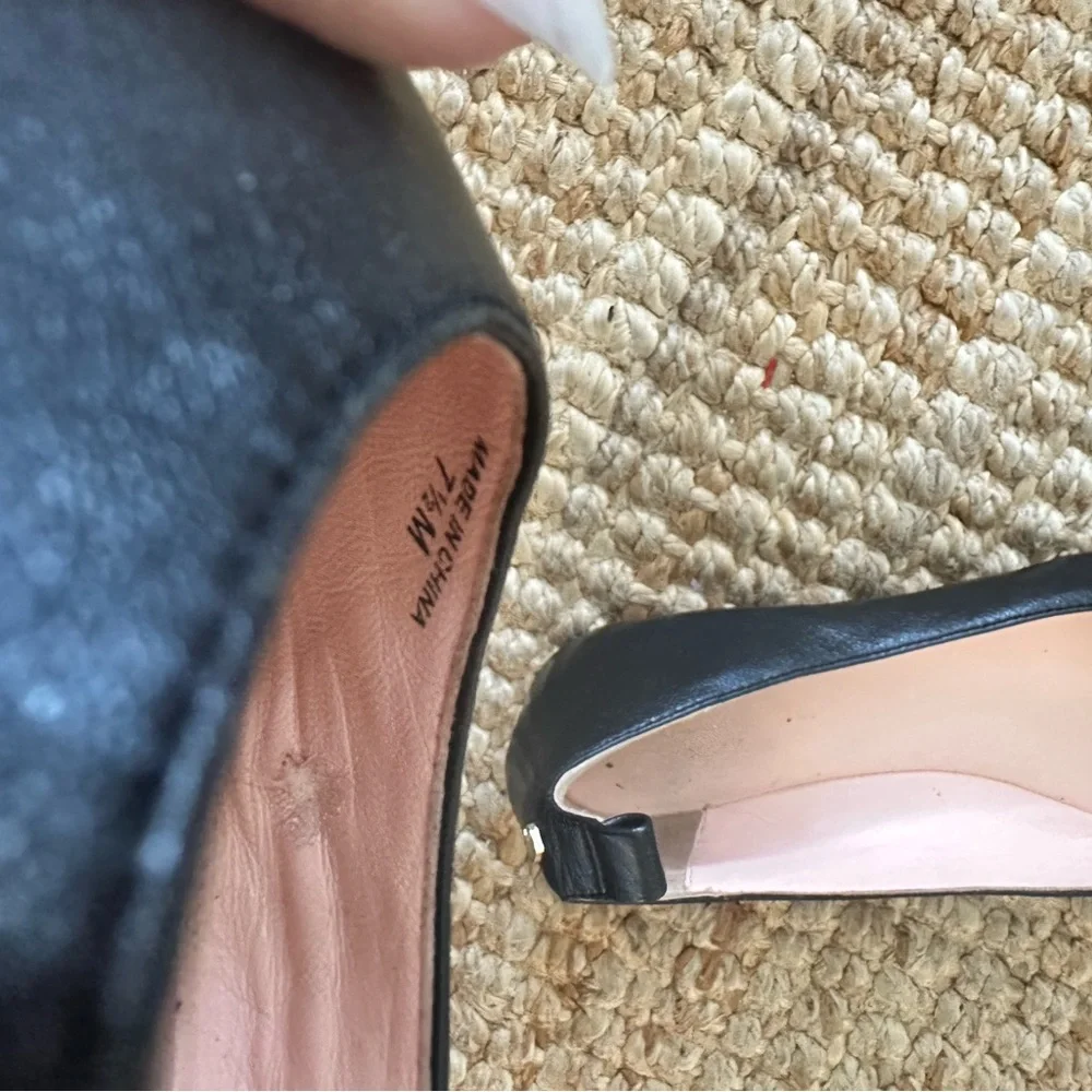 KATE SPADE BLACK LEATHER BALLET FLATS SIZE 7.5 With Signature Spade